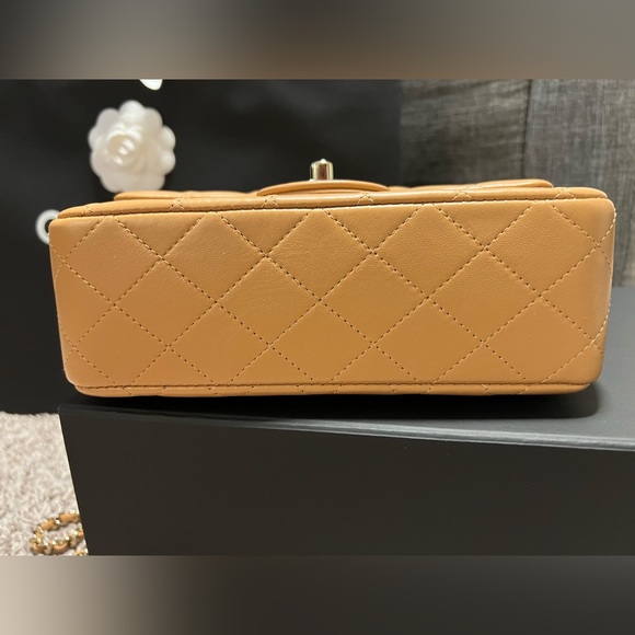 ✖️SOLD✖️Chanel 23P Dark Beige Mini Rectangle Top Handle LGHW - Picture 4 of 6